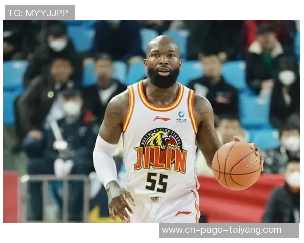 卡姆琼斯因超速被拦截逮捕急于赶往训练场引发关注 卡姆琼斯因超速被拦截逮捕急于赶往训练场引发关注